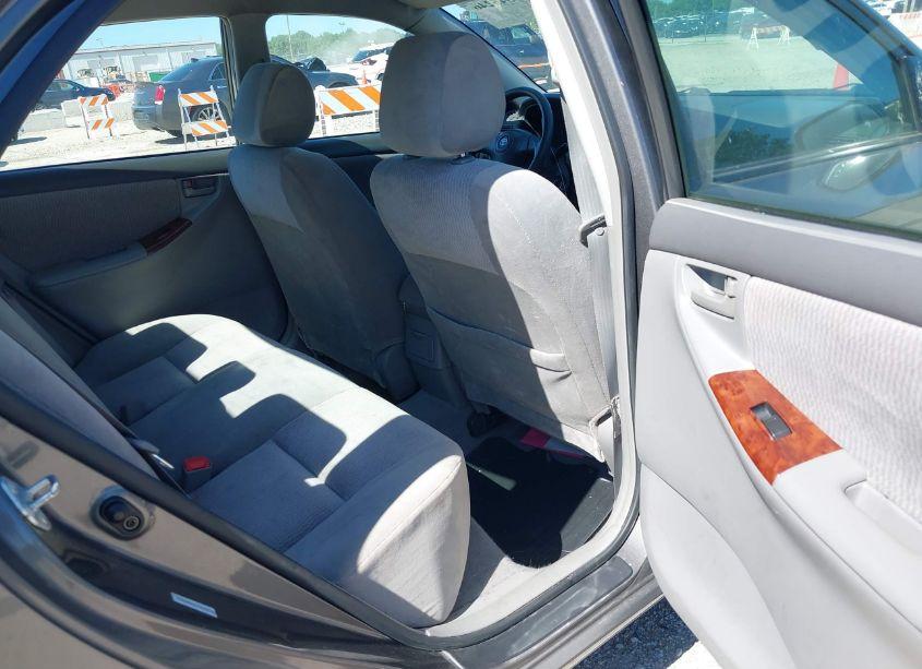 Photo 8 of 2005 Toyota Corolla LE (VIN 1NXBR32E75Z396934)