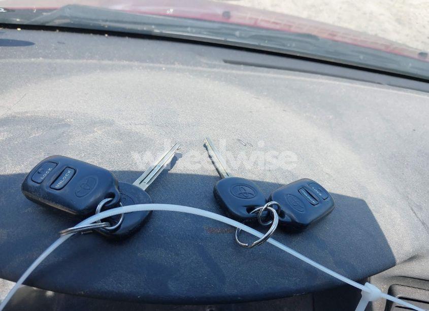 Photo 11 of 2005 Toyota Corolla S (VIN 1NXBR32E75Z401503)