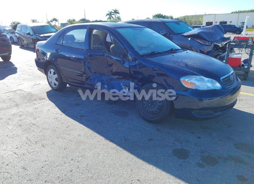 2004 Toyota Corolla CE (VIN 1NXBR32E84Z272993) main photo