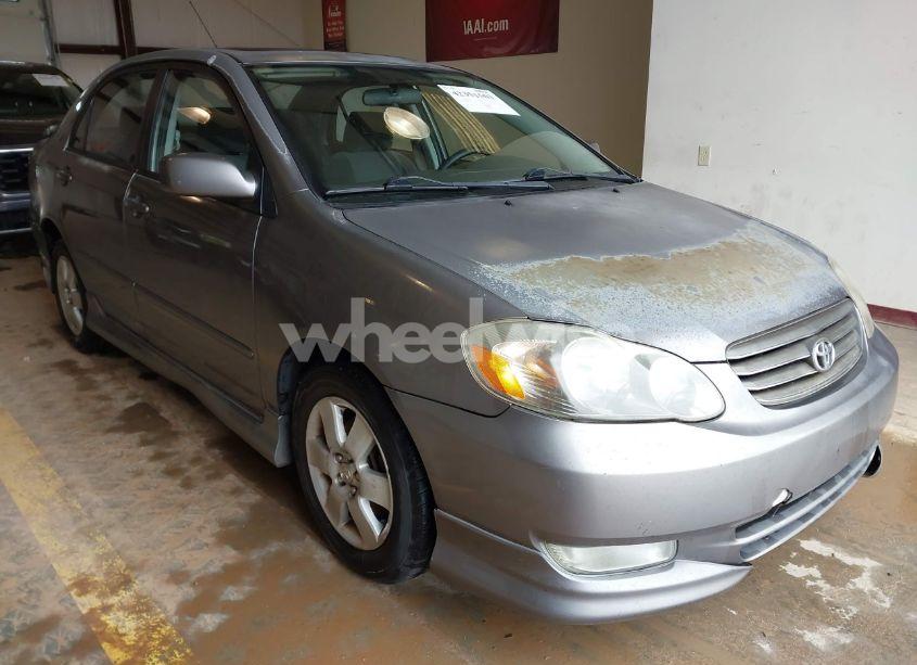 2004 Toyota Corolla CE/LE/S (VIN 1NXBR32E84Z273061) main photo