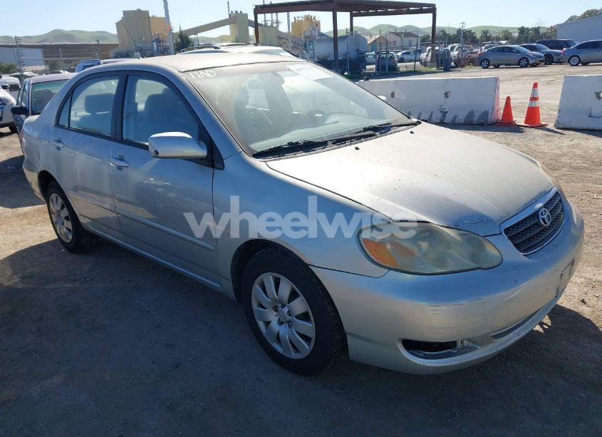 2004 Toyota Corolla LE (VIN 1NXBR32E84Z331802) main photo