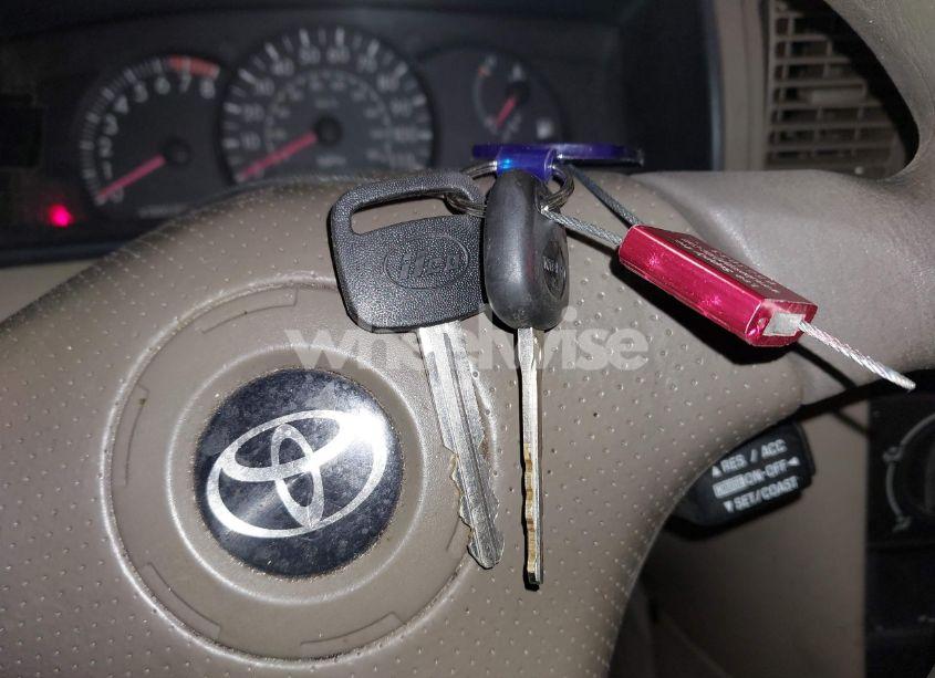 Photo 11 of 2005 Toyota Corolla CE (VIN 1NXBR32E85Z350576)