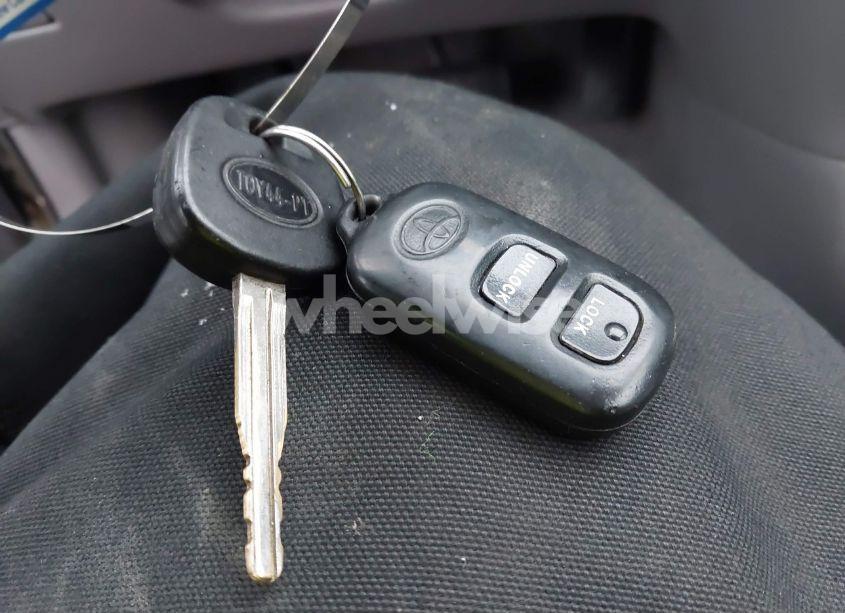 Photo 11 of 2005 Toyota Corolla LE (VIN 1NXBR32E85Z376305)