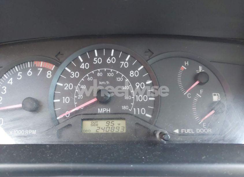 Photo 7 of 2005 Toyota Corolla CE (VIN 1NXBR32E85Z396750)