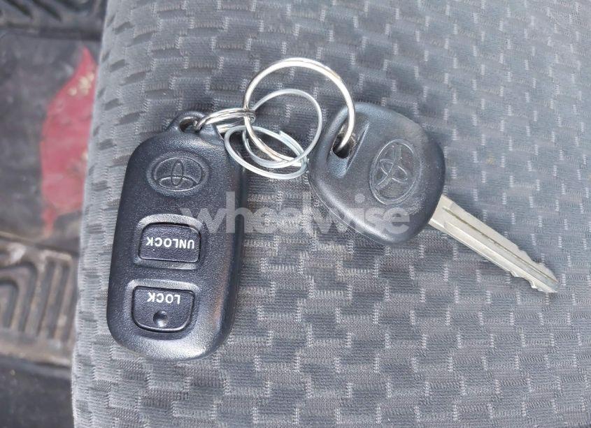 Photo 11 of 2005 Toyota Corolla S (VIN 1NXBR32E85Z398935)