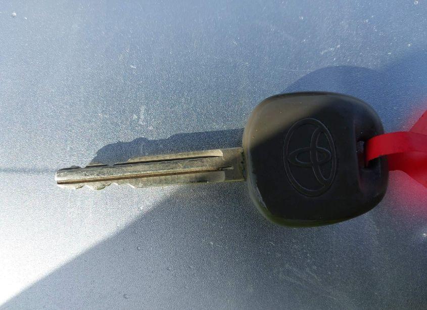 Photo 11 of 2005 Toyota Corolla CE (VIN 1NXBR32E85Z428886)