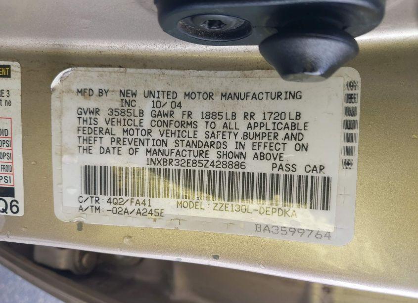 Photo 9 of 2005 Toyota Corolla CE (VIN 1NXBR32E85Z428886)