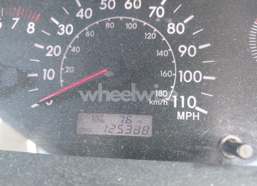 Photo 7 of 2005 Toyota Corolla LE (VIN 1NXBR32E85Z439371)