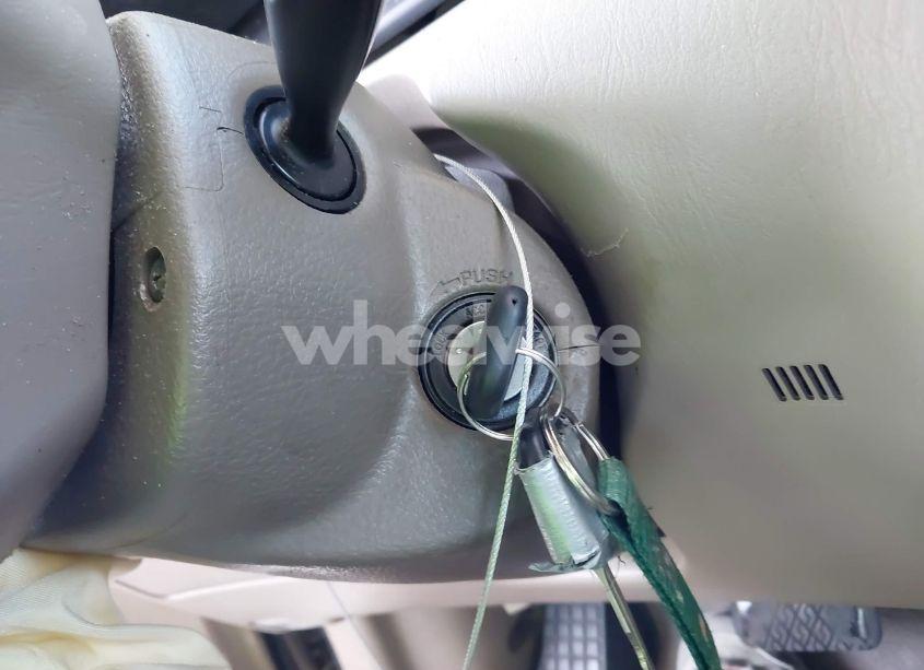 Photo 11 of 2005 Toyota Corolla CE (VIN 1NXBR32E85Z460561)