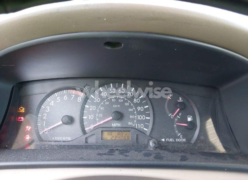 Photo 7 of 2005 Toyota Corolla CE (VIN 1NXBR32E85Z460561)