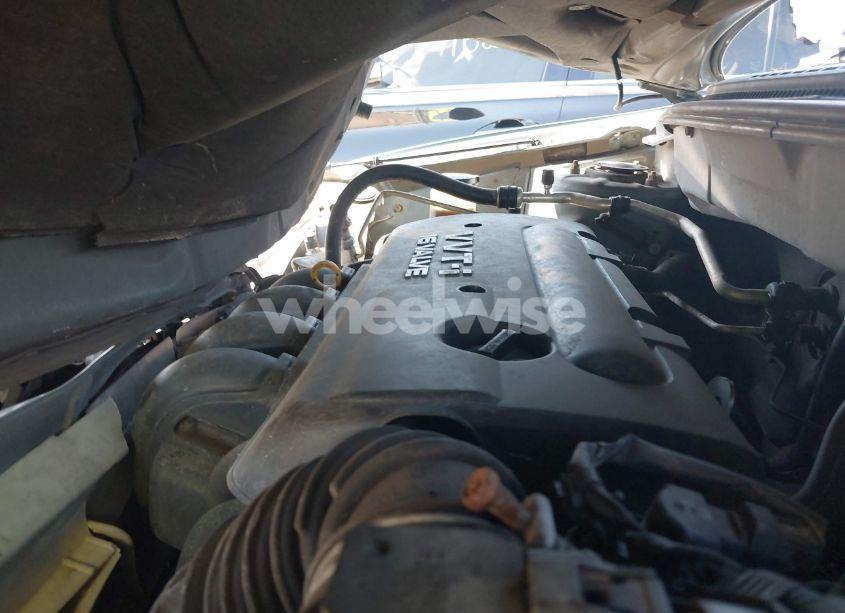 Photo 10 of 2005 Toyota Corolla CE (VIN 1NXBR32E85Z483290)