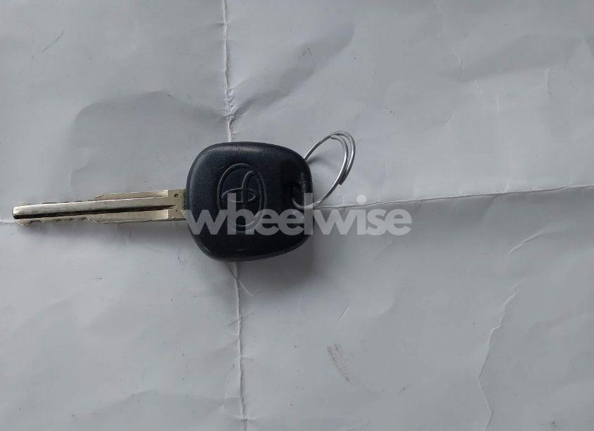 Photo 11 of 2005 Toyota Corolla CE (VIN 1NXBR32E85Z490174)