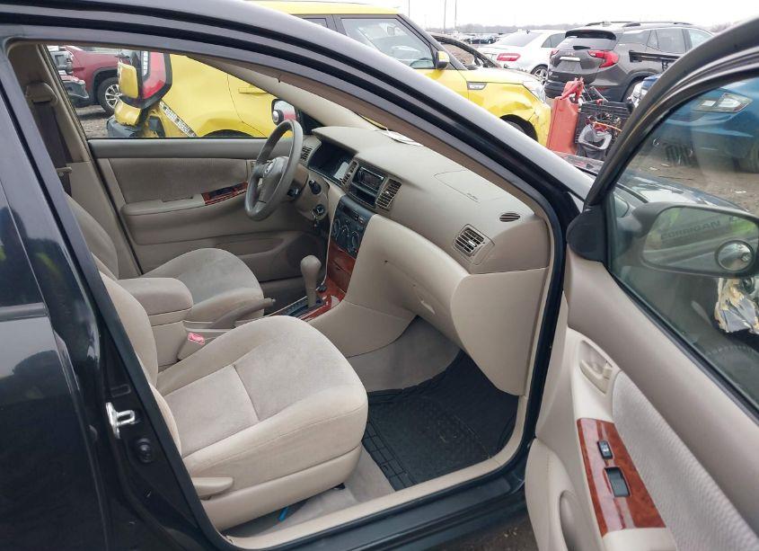 Photo 5 of 2005 Toyota Corolla LE (VIN 1NXBR32E85Z493804)