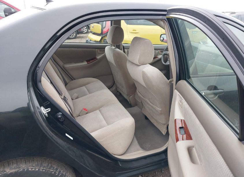 Photo 8 of 2005 Toyota Corolla LE (VIN 1NXBR32E85Z493804)