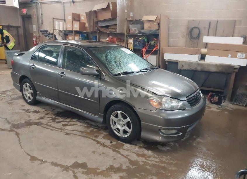 2005 Toyota Corolla S (VIN 1NXBR32E85Z502498) main photo