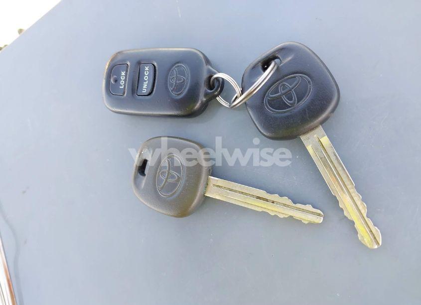 Photo 11 of 2005 Toyota Corolla S (VIN 1NXBR32E85Z503389)