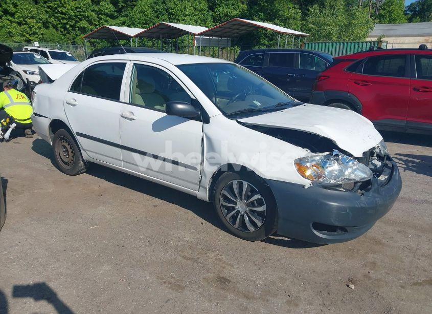 2005 Toyota Corolla CE (VIN 1NXBR32E85Z518975) main photo