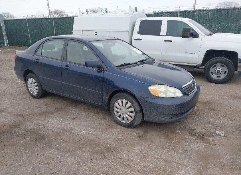2005 Toyota Corolla LE (VIN 1NXBR32E85Z531953) main photo