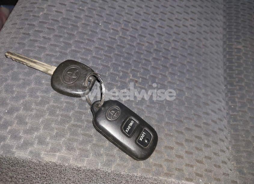 Photo 11 of 2005 Toyota Corolla S (VIN 1NXBR32E85Z556223)