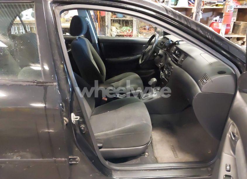 Photo 5 of 2005 Toyota Corolla S (VIN 1NXBR32E85Z556223)