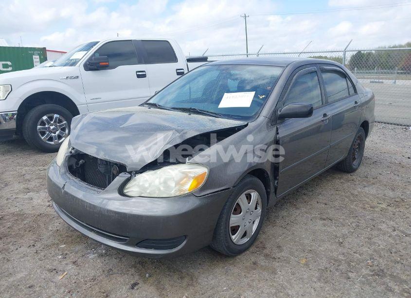 Photo 2 of 2007 Toyota Corolla LE (VIN 1NXBR32E87Z795676)