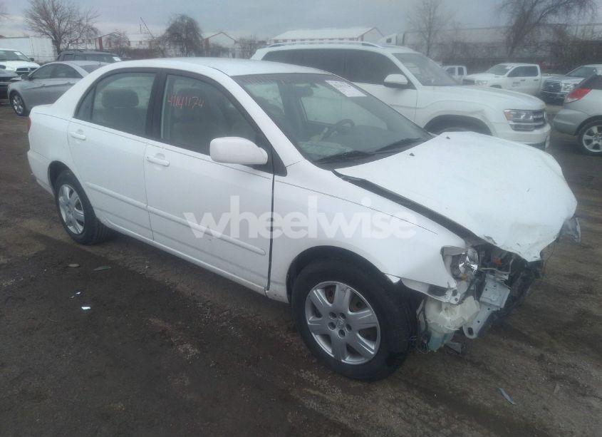 2007 Toyota Corolla LE (VIN 1NXBR32E87Z821502) main photo