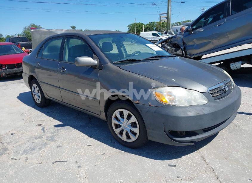 2007 Toyota Corolla LE (VIN 1NXBR32E87Z906551) main photo