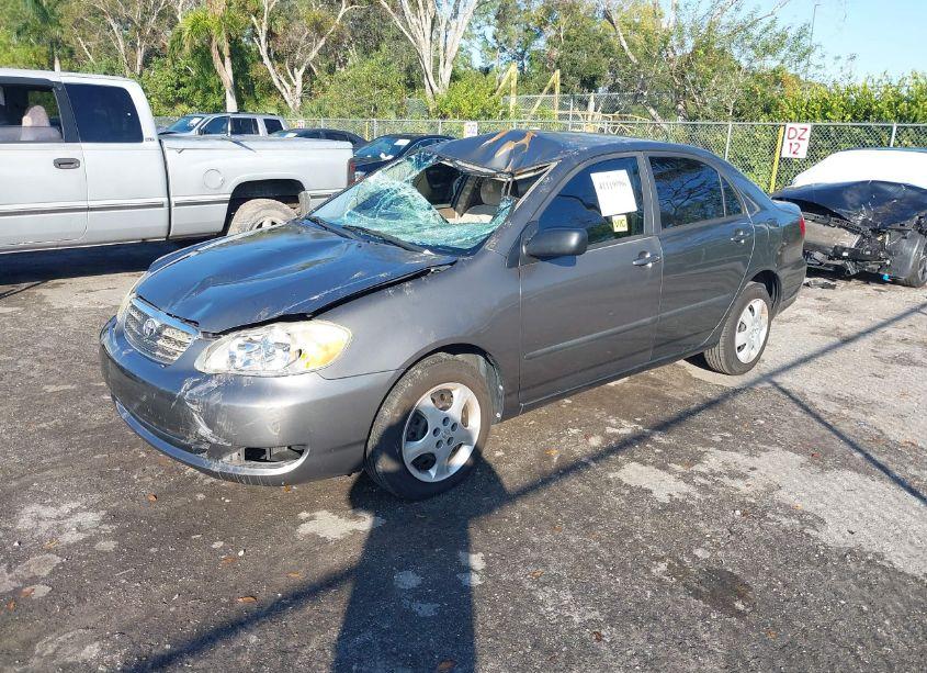 Photo 2 of 2007 Toyota Corolla CE (VIN 1NXBR32E87Z926685)