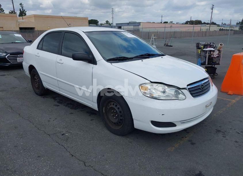 2008 Toyota Corolla LE (VIN 1NXBR32E88Z000479) main photo