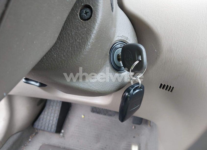 Photo 11 of 2008 Toyota Corolla CE (VIN 1NXBR32E88Z949420)