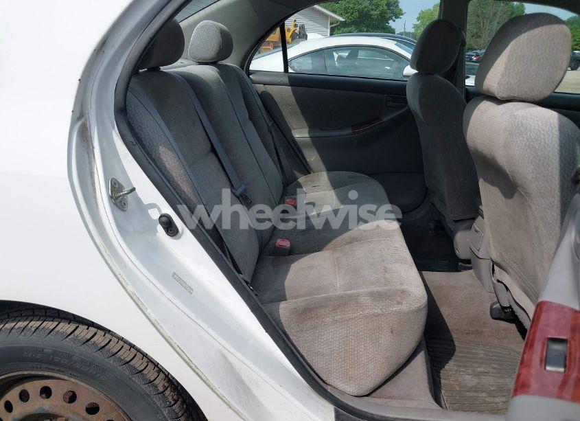 Photo 8 of 2004 Toyota Corolla LE (VIN 1NXBR32E94Z224354)