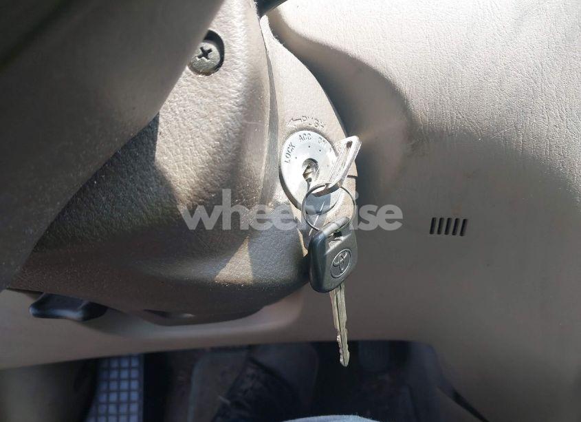 Photo 11 of 2004 Toyota Corolla CE (VIN 1NXBR32E94Z275157)