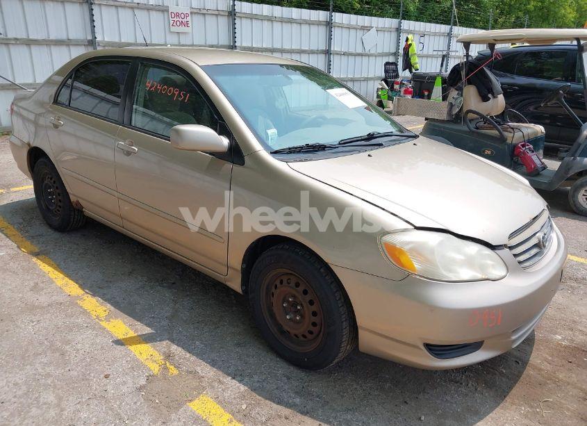 2004 Toyota Corolla LE (VIN 1NXBR32E94Z278186) main photo