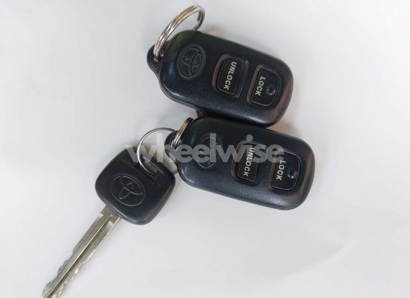 Photo 11 of 2004 Toyota Corolla LE (VIN 1NXBR32E94Z278186)