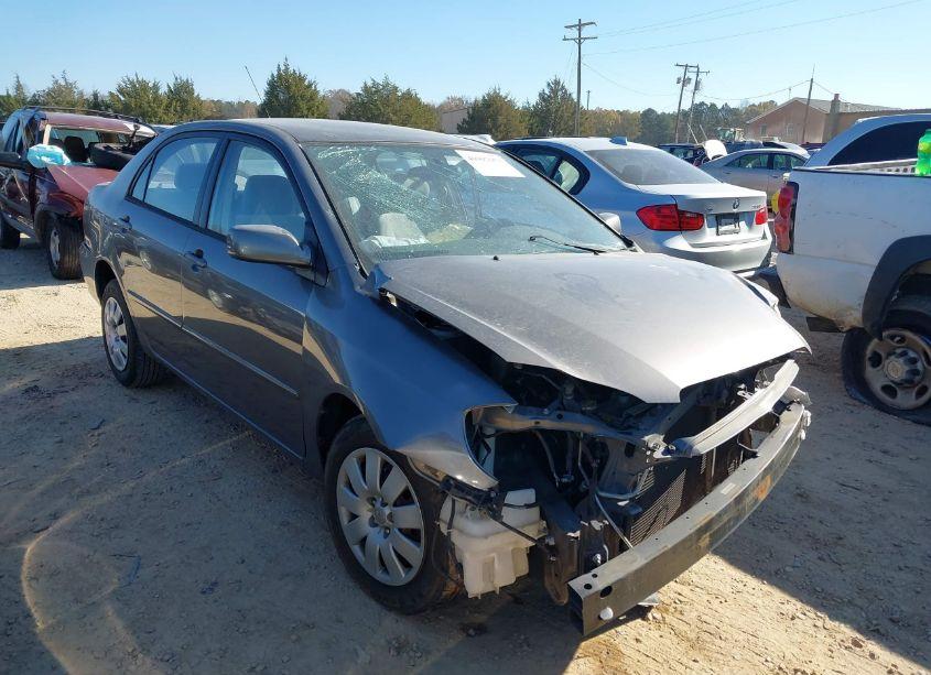 2004 Toyota Corolla LE (VIN 1NXBR32E94Z287972) main photo