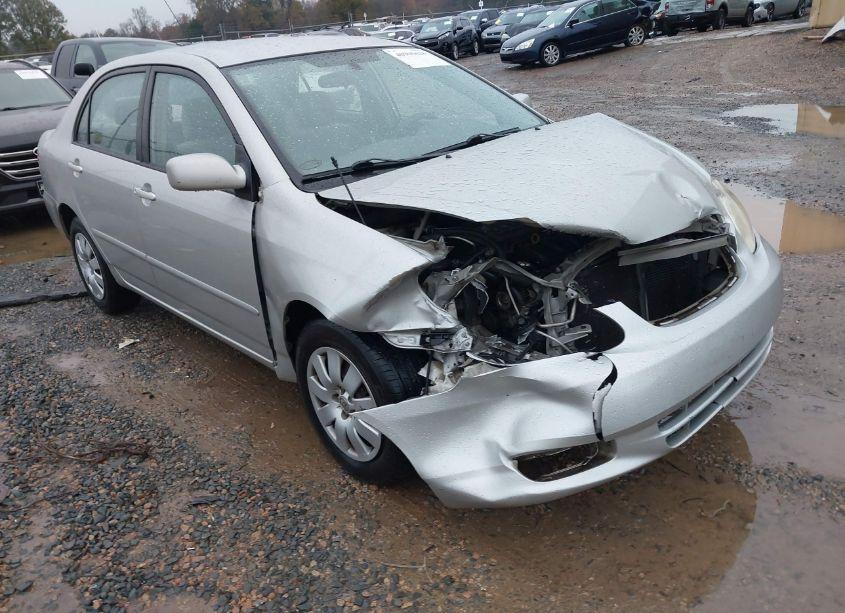 2004 Toyota Corolla LE (VIN 1NXBR32E94Z293657) main photo