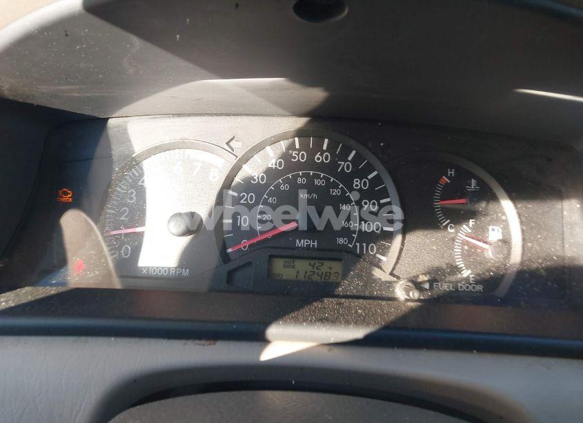 Photo 7 of 2005 Toyota Corolla CE (VIN 1NXBR32E95Z348304)