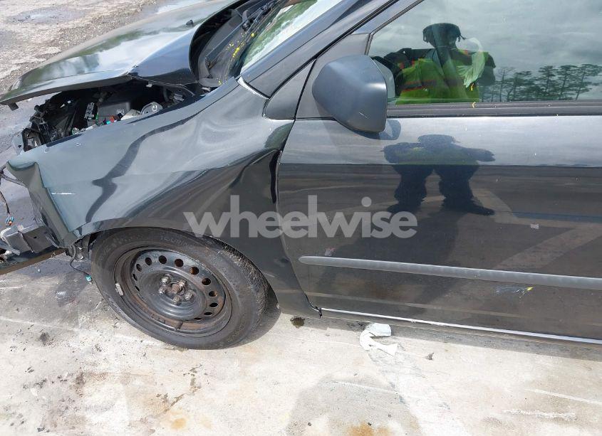 Photo 15 of 2005 Toyota Corolla CE (VIN 1NXBR32E95Z407755)