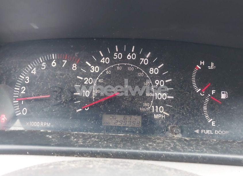 Photo 7 of 2005 Toyota Corolla LE (VIN 1NXBR32E95Z418884)