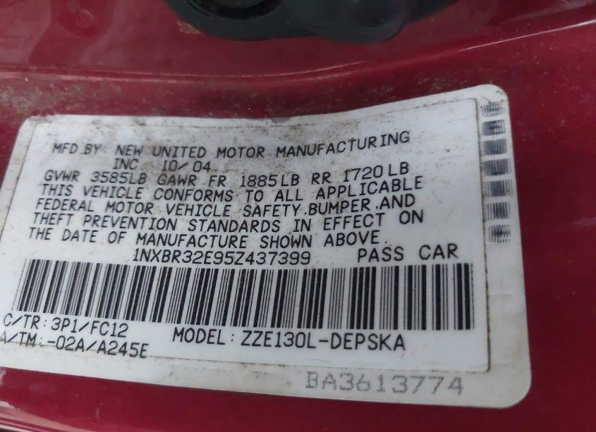 Photo 9 of 2005 Toyota Corolla S (VIN 1NXBR32E95Z437399)