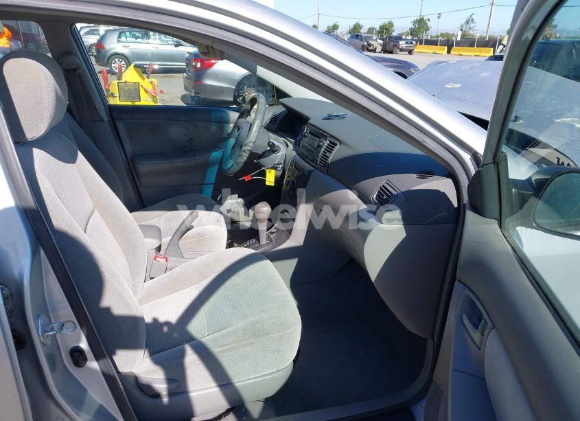 Photo 5 of 2005 Toyota Corolla CE/LE/S (VIN 1NXBR32E95Z449939)