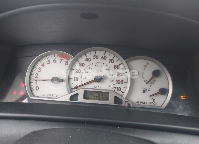 Photo 7 of 2005 Toyota Corolla S (VIN 1NXBR32E95Z475991)