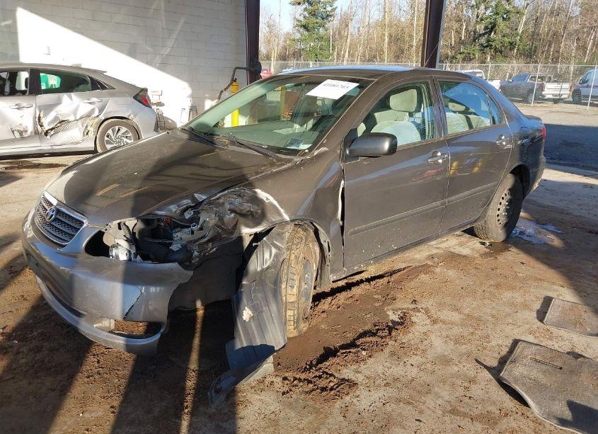 Photo 2 of 2005 Toyota Corolla CE (VIN 1NXBR32E95Z490507)