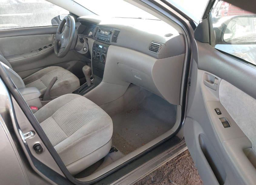 Photo 5 of 2005 Toyota Corolla CE (VIN 1NXBR32E95Z490507)