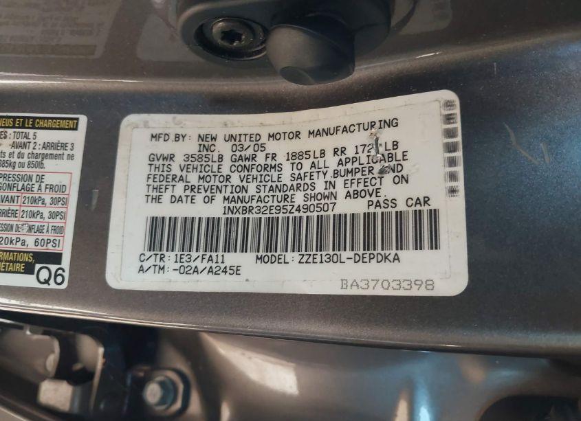 Photo 9 of 2005 Toyota Corolla CE (VIN 1NXBR32E95Z490507)