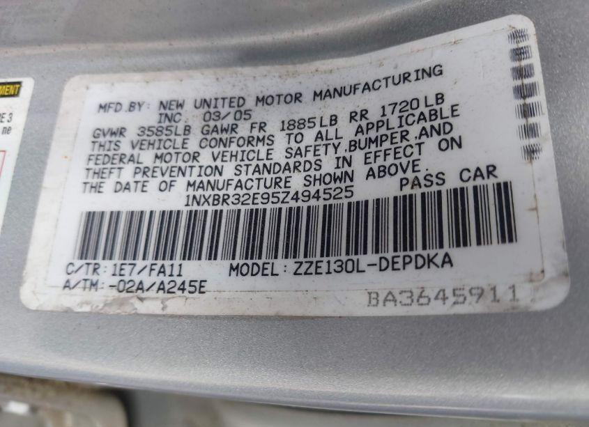 Photo 9 of 2005 Toyota Corolla CE (VIN 1NXBR32E95Z494525)