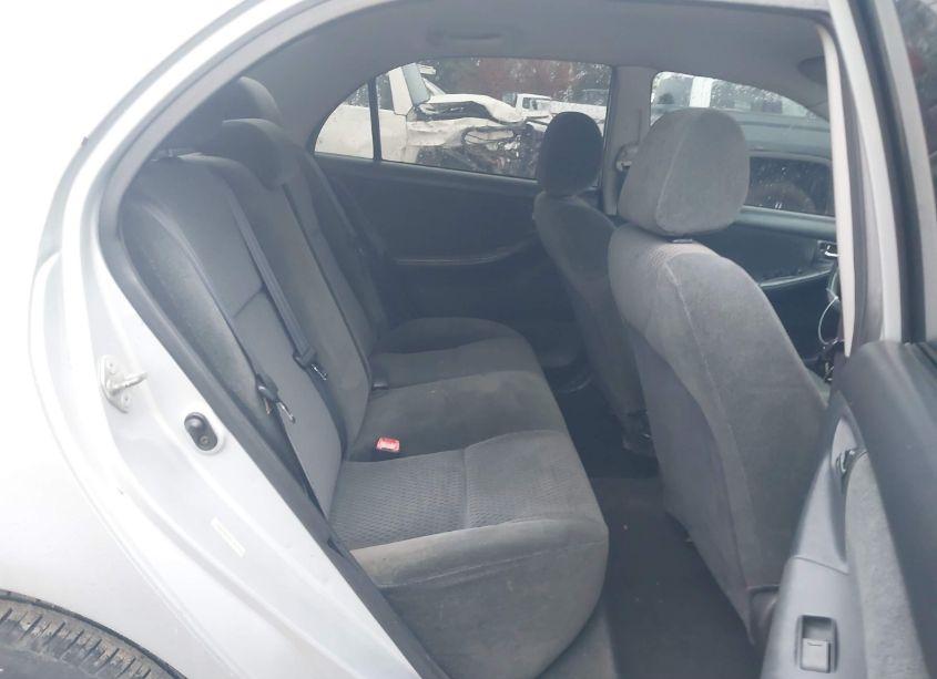 Photo 8 of 2005 Toyota Corolla S (VIN 1NXBR32E95Z494556)