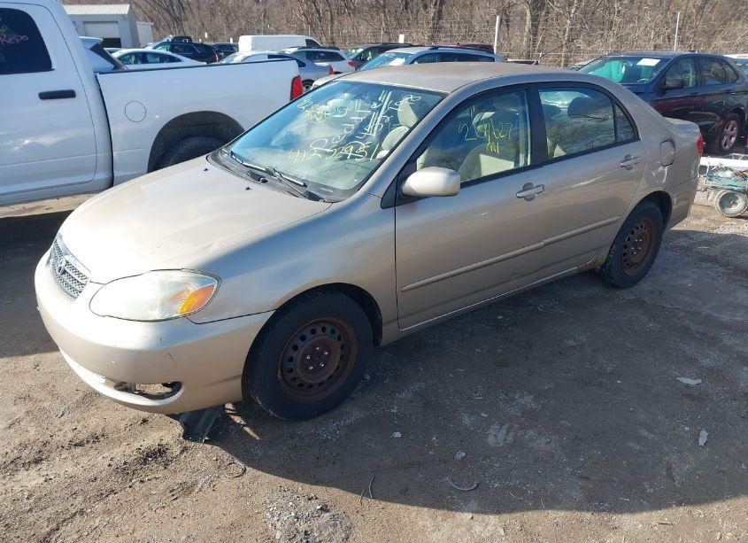 Photo 2 of 2005 Toyota Corolla LE (VIN 1NXBR32E95Z546669)