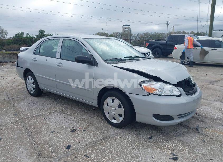 2005 Toyota Corolla CE (VIN 1NXBR32E95Z564296) main photo