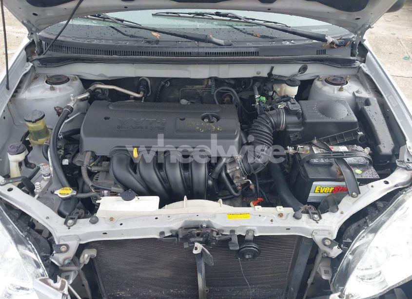 Photo 10 of 2005 Toyota Corolla CE (VIN 1NXBR32E95Z564296)